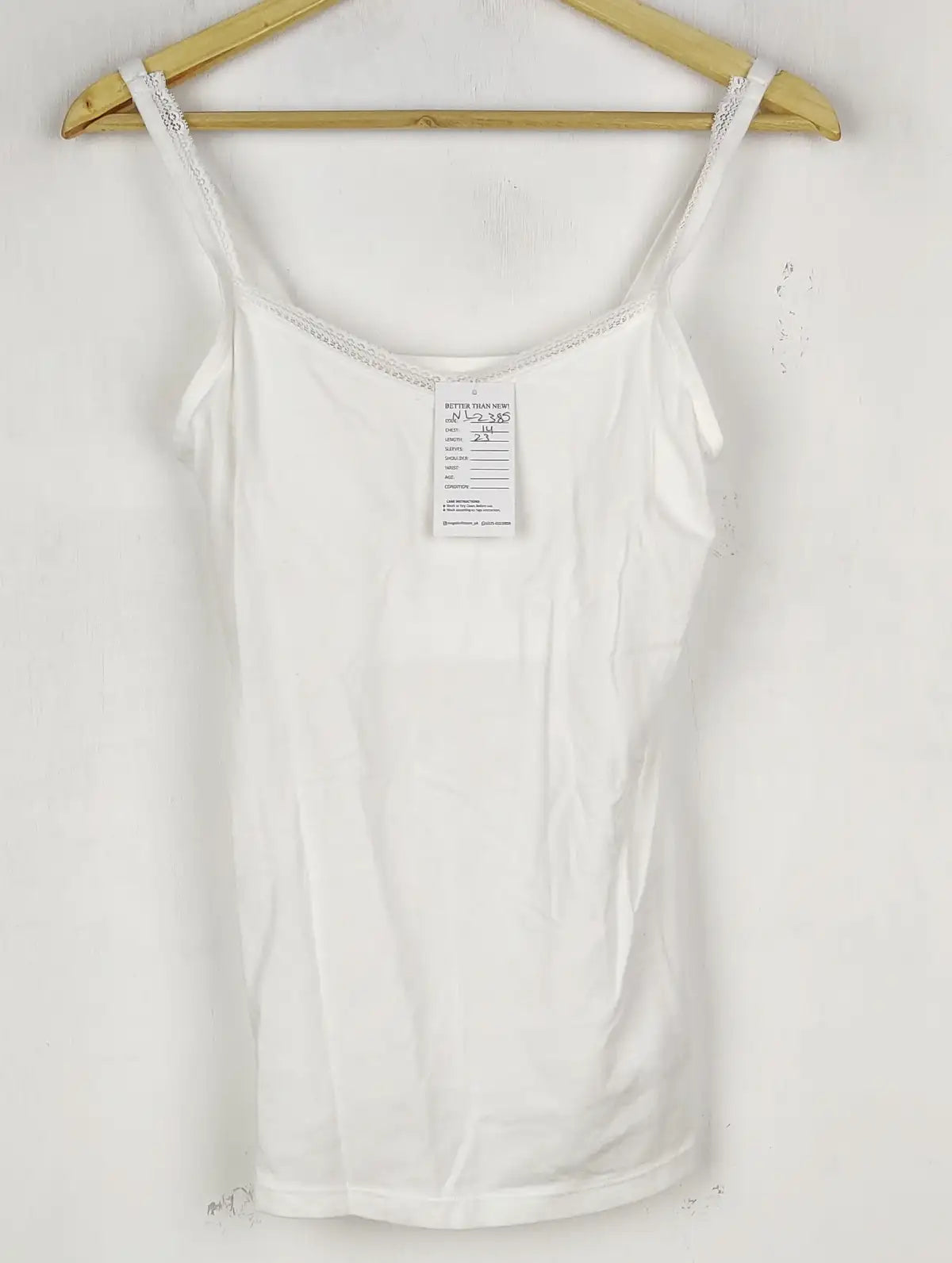 Buy online pre-used pre-loved 100% authentic & Original branded Unknown Brand (NL-2385) available in Pakistan. Top international brands avilable.