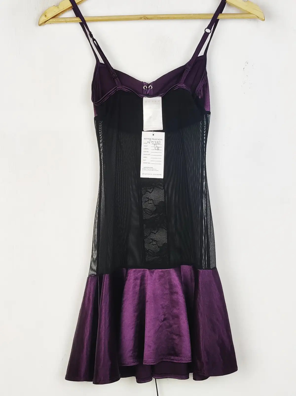 Buy online pre-used pre-loved 100% authentic & Original branded Lafiness (NL-2393) available in Pakistan. Top international brands avilable.