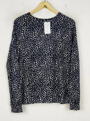 Buy online pre-used pre-loved 100% authentic & Original branded Love To Lounge (NL-2400) available in Pakistan. Top international brands avilable.