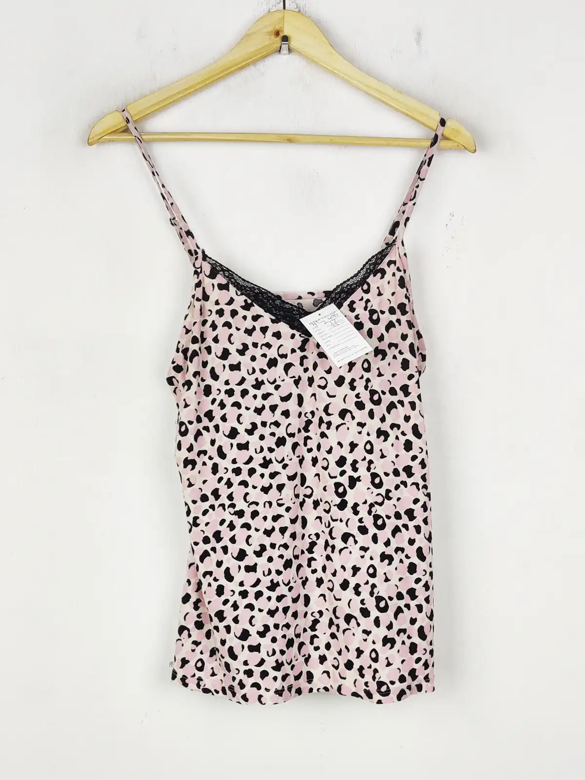 Buy online pre-used pre-loved 100% authentic & Original branded Primark (NL-2406) available in Pakistan. Top international brands avilable.
