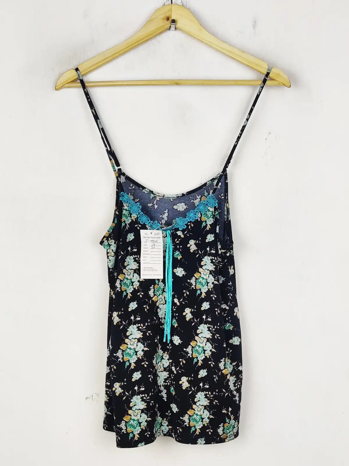 Buy online pre-used pre-loved 100% authentic & Original branded Unknown Brand (NL-2415) available in Pakistan. Top international brands avilable.