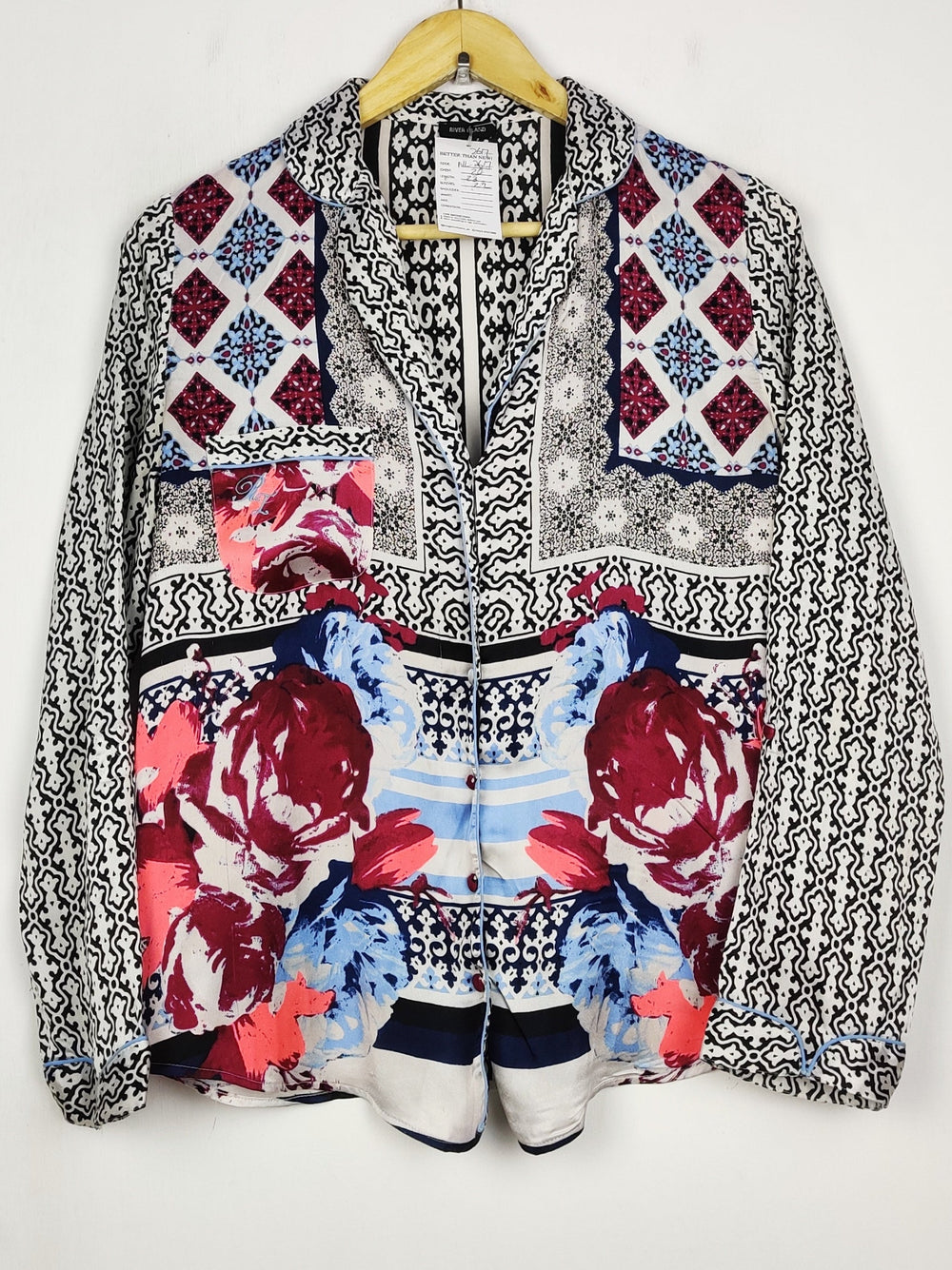 Buy online pre-used pre-loved 100% authentic & Original branded River Island (NL-2617) available in Pakistan. Top international brands avilable.