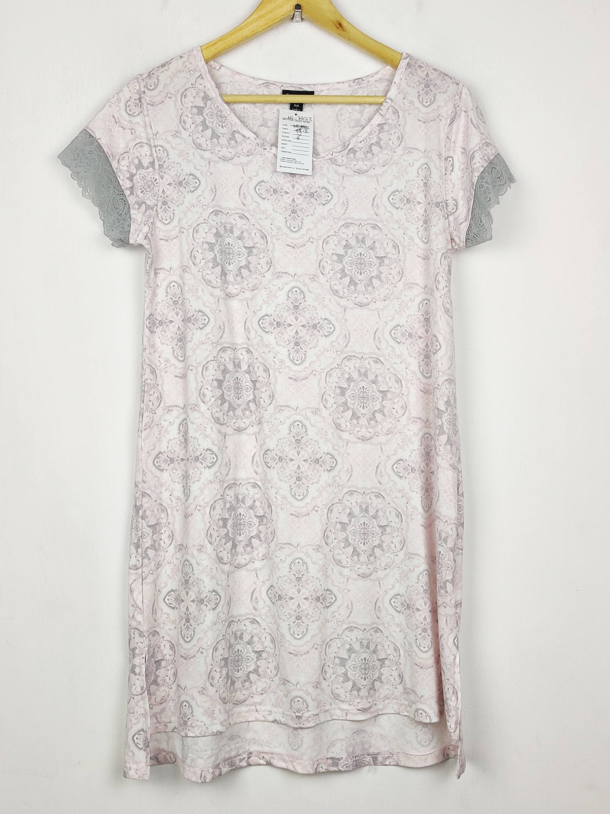 Buy online pre-used pre-loved 100% authentic & Original branded Tahari (NL-2623) available in Pakistan. Top international brands avilable.
