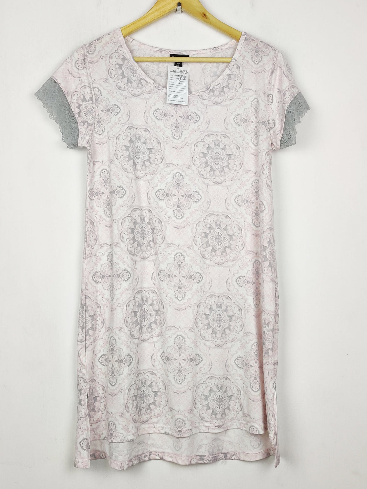 Buy online pre-used pre-loved 100% authentic & Original branded Tahari (NL-2623) available in Pakistan. Top international brands avilable.