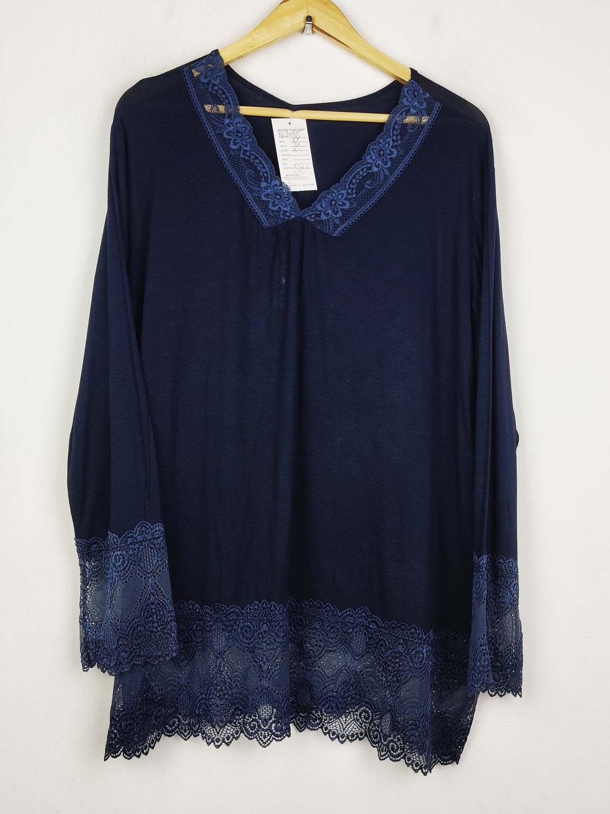 Buy online pre-used pre-loved 100% authentic & Original branded Unknown Brand (NL-2685) available in Pakistan. Top international brands avilable.