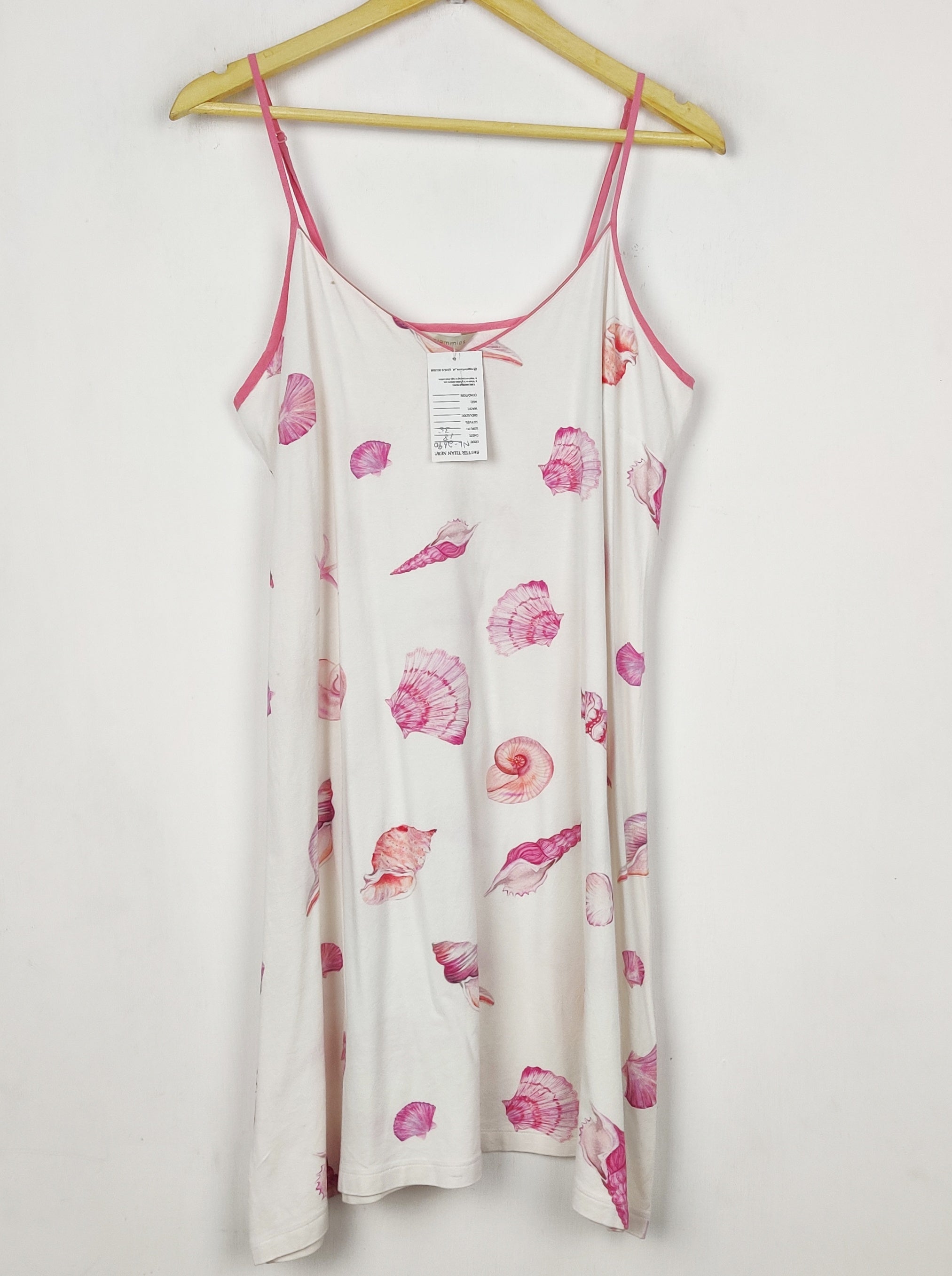 Buy online pre-used pre-loved 100% authentic & Original branded Cyberjammies (NL-2690) available in Pakistan. Top international brands avilable.