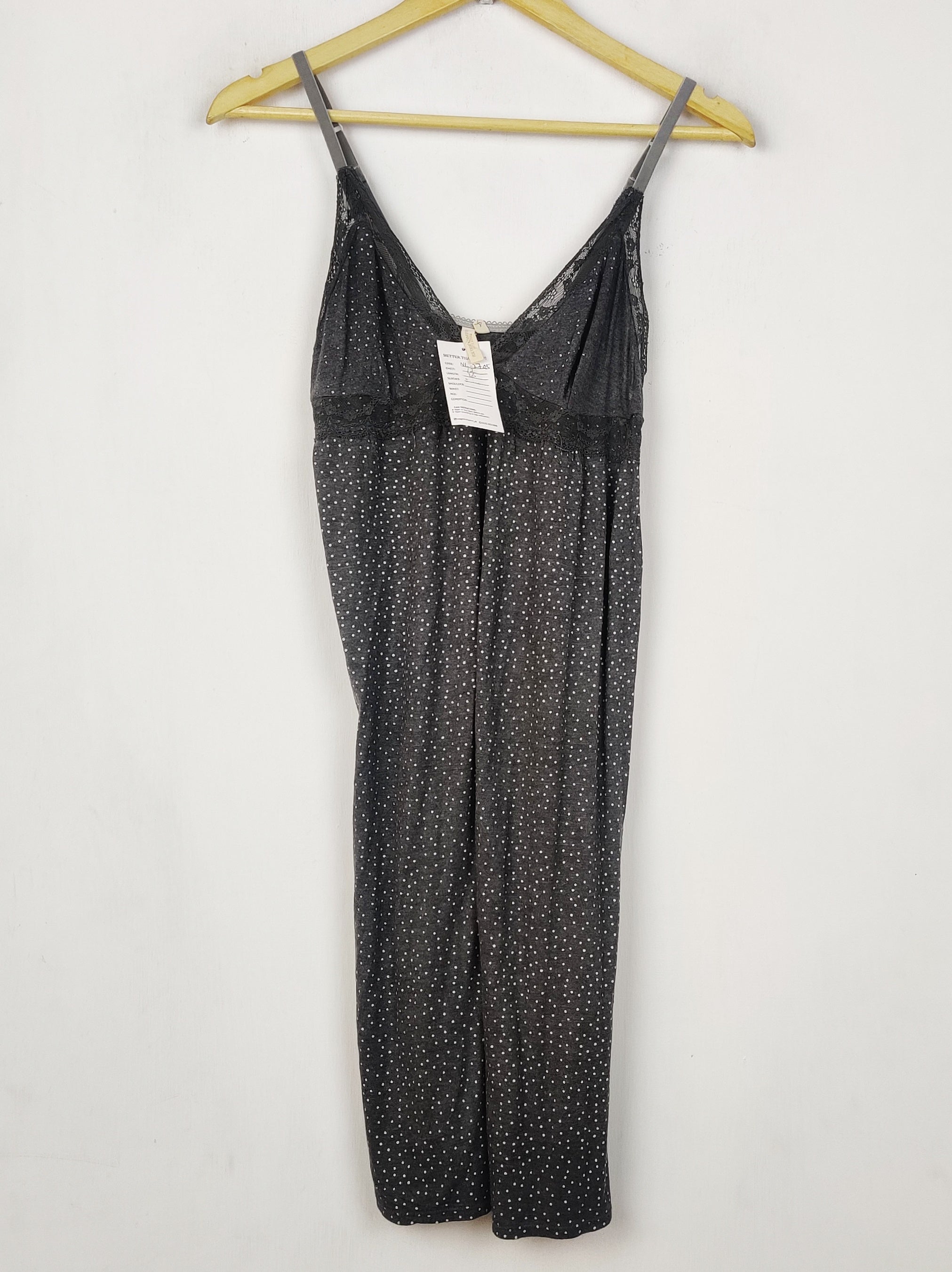 Buy online pre-used pre-loved 100% authentic & Original branded Unknown Brand (NL-2705) available in Pakistan. Top international brands avilable.