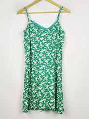 Buy online pre-used pre-loved 100% authentic & Original branded Dunnes Stores (NL-2724) available in Pakistan. Top international brands avilable.