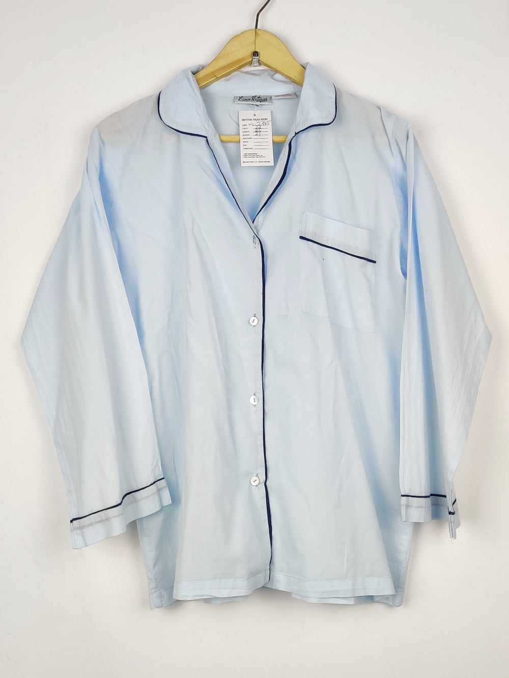 Buy online pre-used pre-loved 100% authentic & Original branded Lunn Antiques (NL-2745) available in Pakistan. Top international brands avilable.
