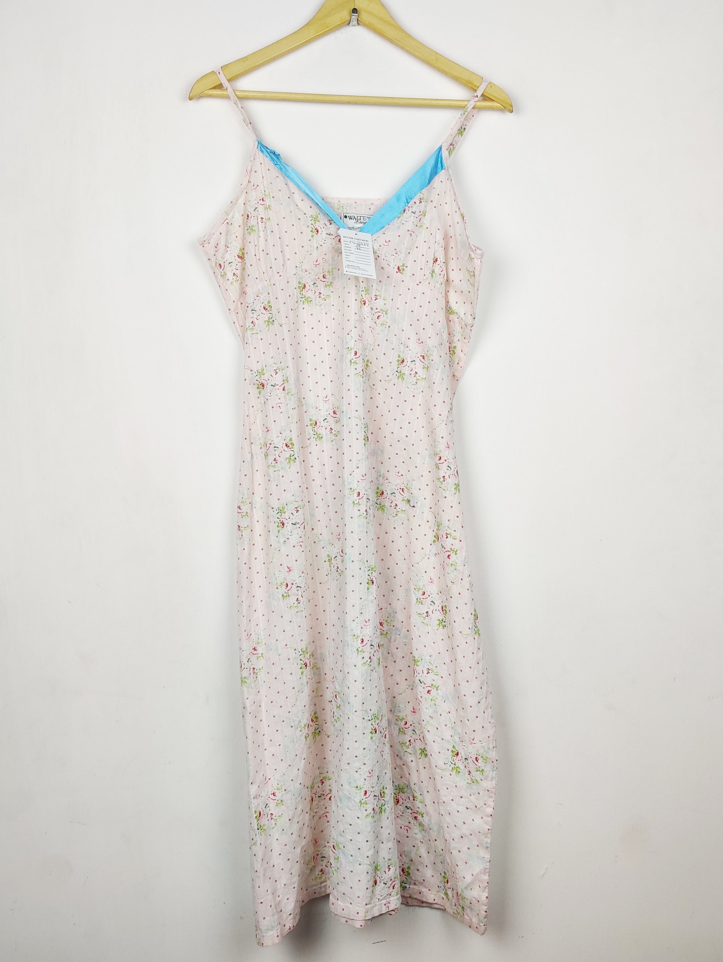 Buy online pre-used pre-loved 100% authentic & Original branded Waites`S Lingerie (NL-2774) available in Pakistan. Top international brands avilable.