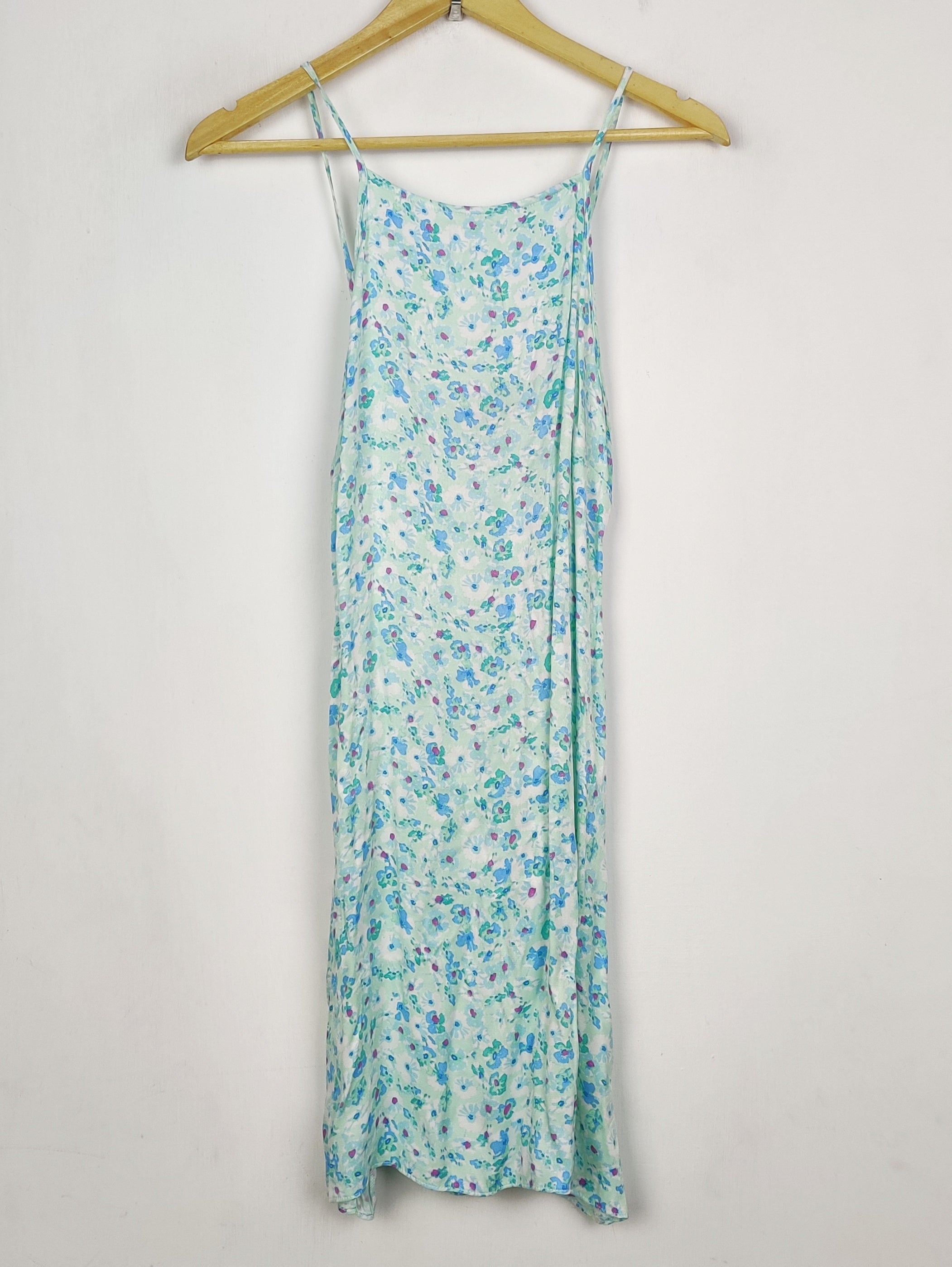 Buy online pre-used pre-loved 100% authentic & Original branded Primark (NL-2842) available in Pakistan. Top international brands avilable.