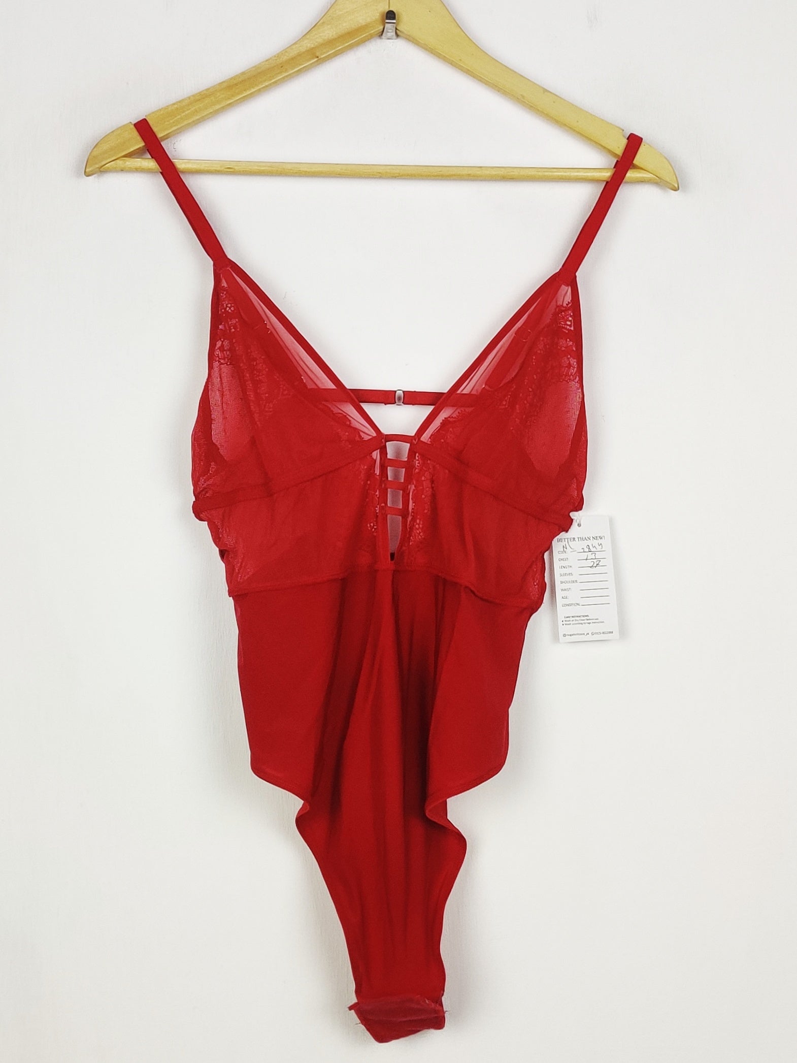 Buy online pre-used pre-loved 100% authentic & Original branded Unknown Brand (NL-2844) available in Pakistan. Top international brands avilable.