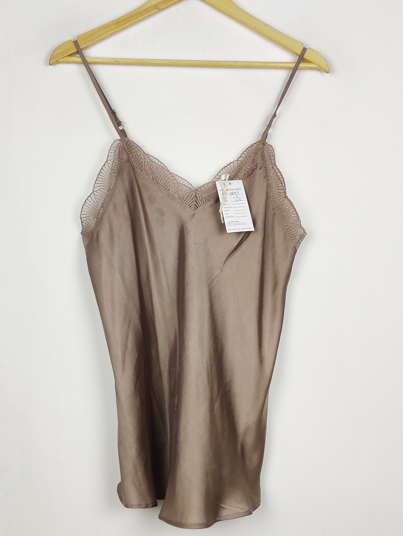 Buy online pre-used pre-loved 100% authentic & Original branded Primark (NL-2846) available in Pakistan. Top international brands avilable.