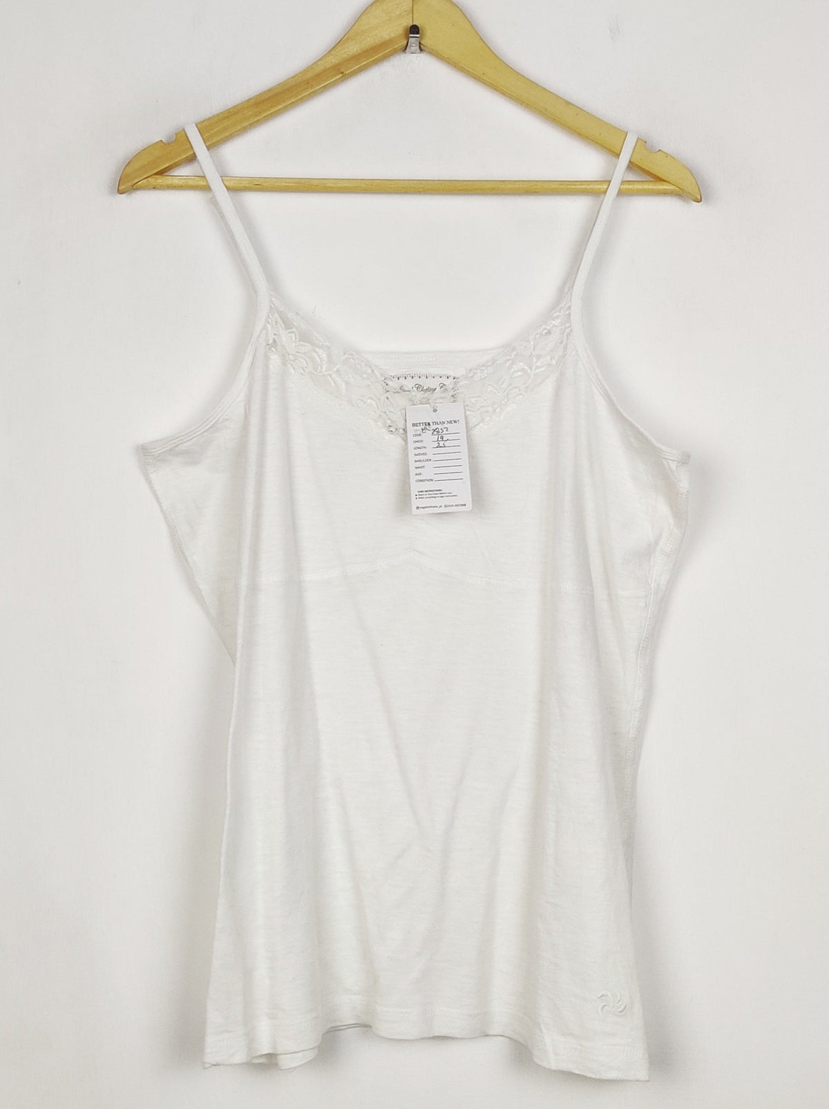 Buy online pre-used pre-loved 100% authentic & Original branded Unknown Brand (NL-2852) available in Pakistan. Top international brands avilable.