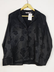 Buy online pre-used pre-loved 100% authentic & Original branded La Vie En Rose (NL-2868) available in Pakistan. Top international brands avilable.