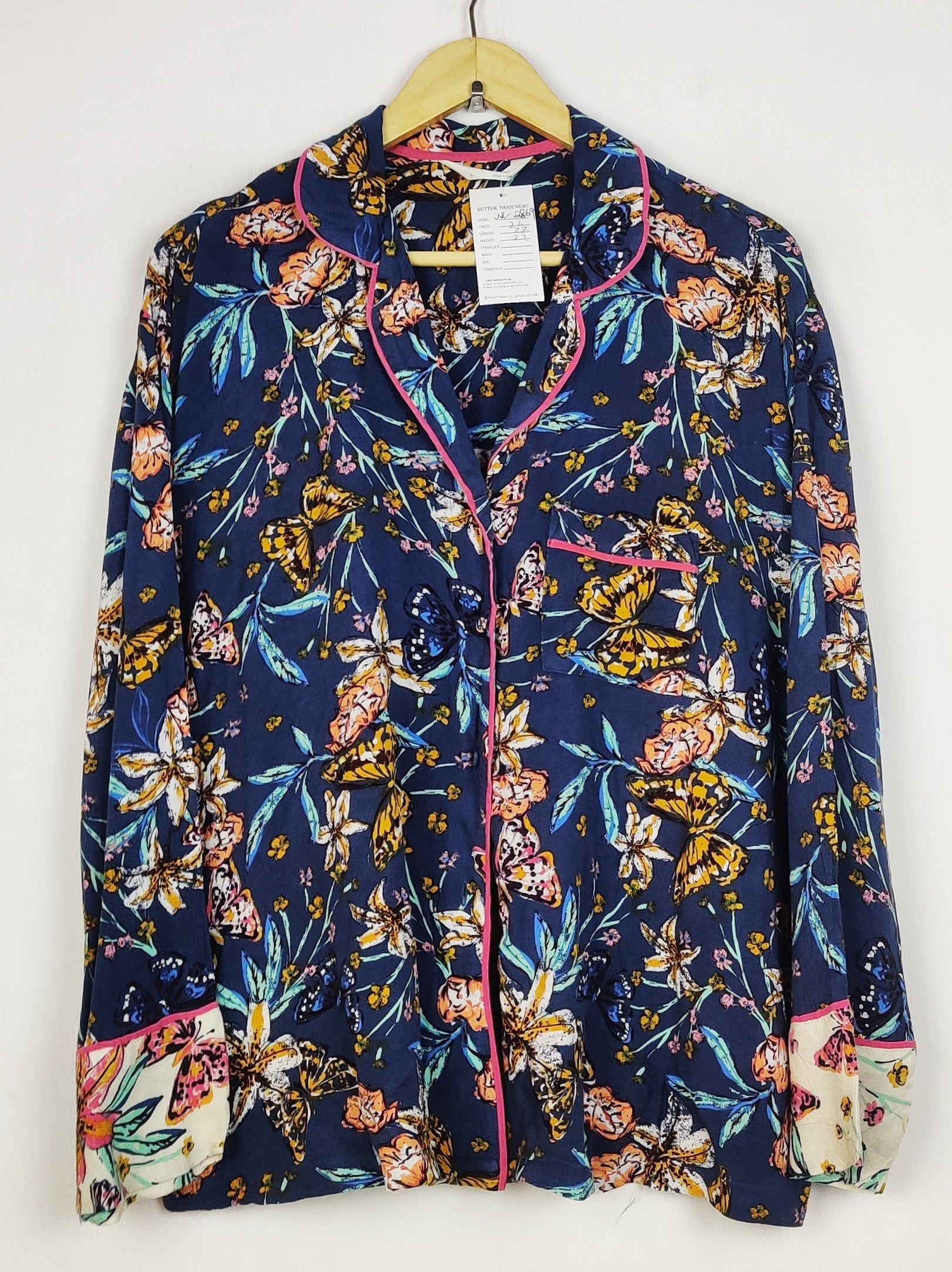 Buy online pre-used pre-loved 100% authentic & Original branded Marks & Spencer (NL-2869) available in Pakistan. Top international brands avilable.