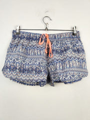 Buy online pre-used pre-loved 100% authentic & Original branded Unknown Brand (NL-637) available in Pakistan. Top international brands avilable.