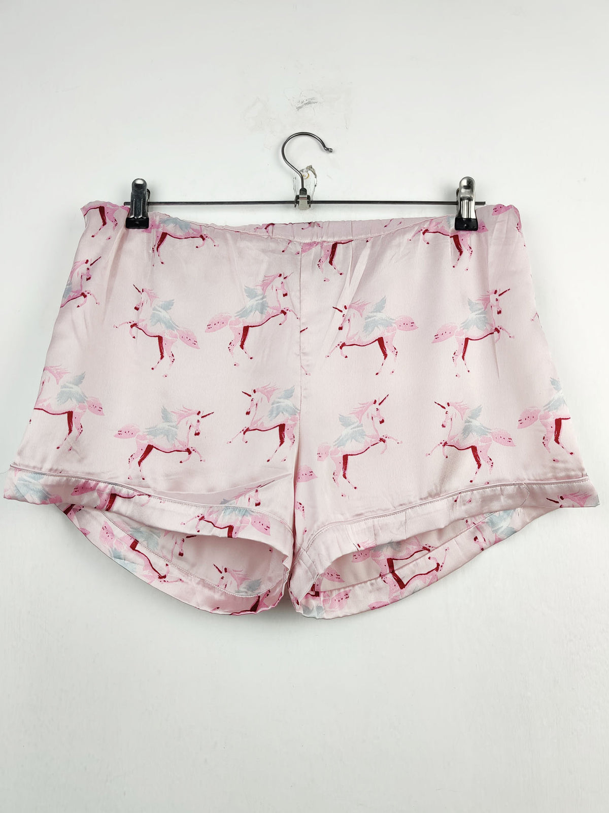 Buy online pre-used pre-loved 100% authentic & Original branded Pretty Little Thing (NL-653) available in Pakistan. Top international brands avilable.