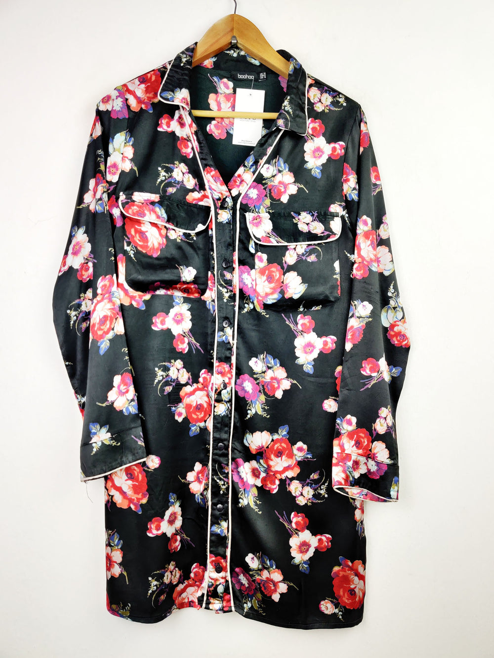 Buy online pre-used pre-loved 100% authentic & Original branded Boohoo (NL-776) available in Pakistan. Top international brands avilable.