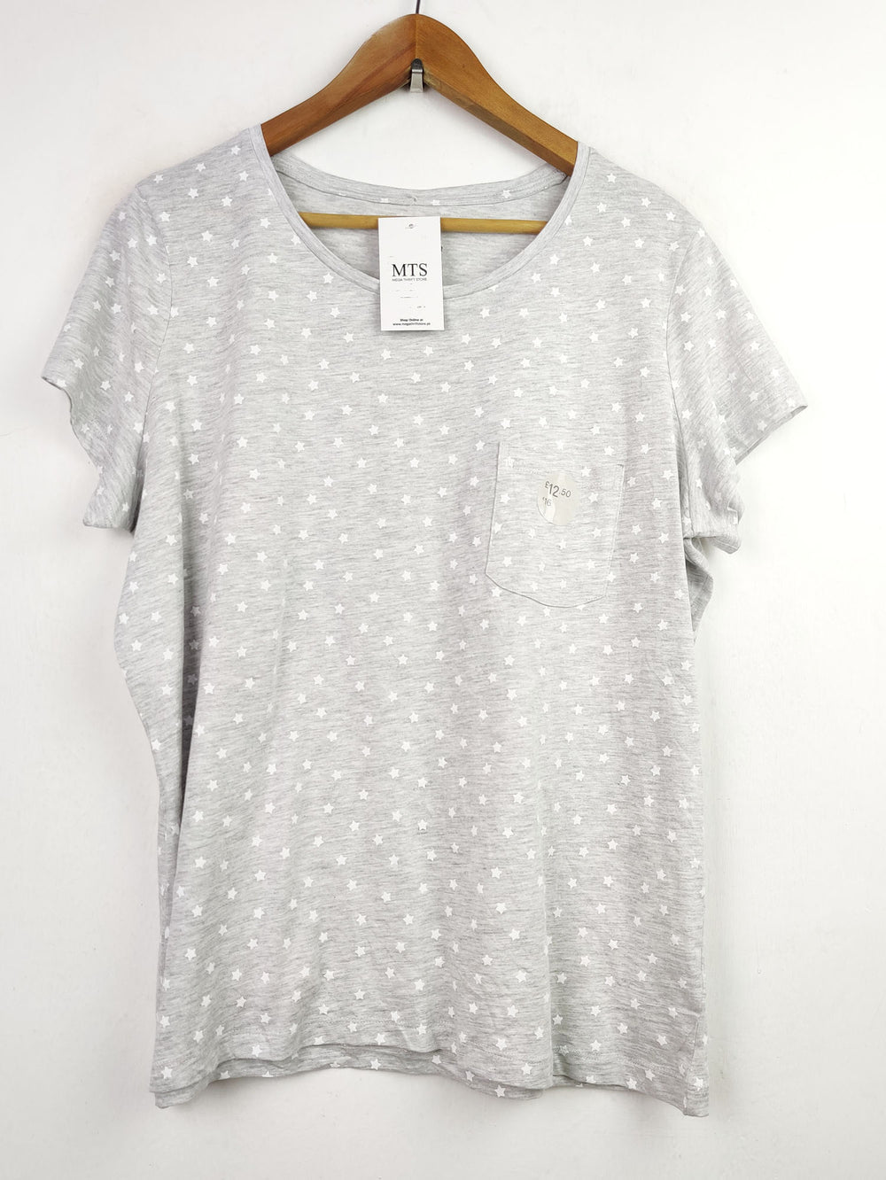 Buy online pre-used pre-loved 100% authentic & Original branded F&F (NL-815) available in Pakistan. Top international brands avilable.