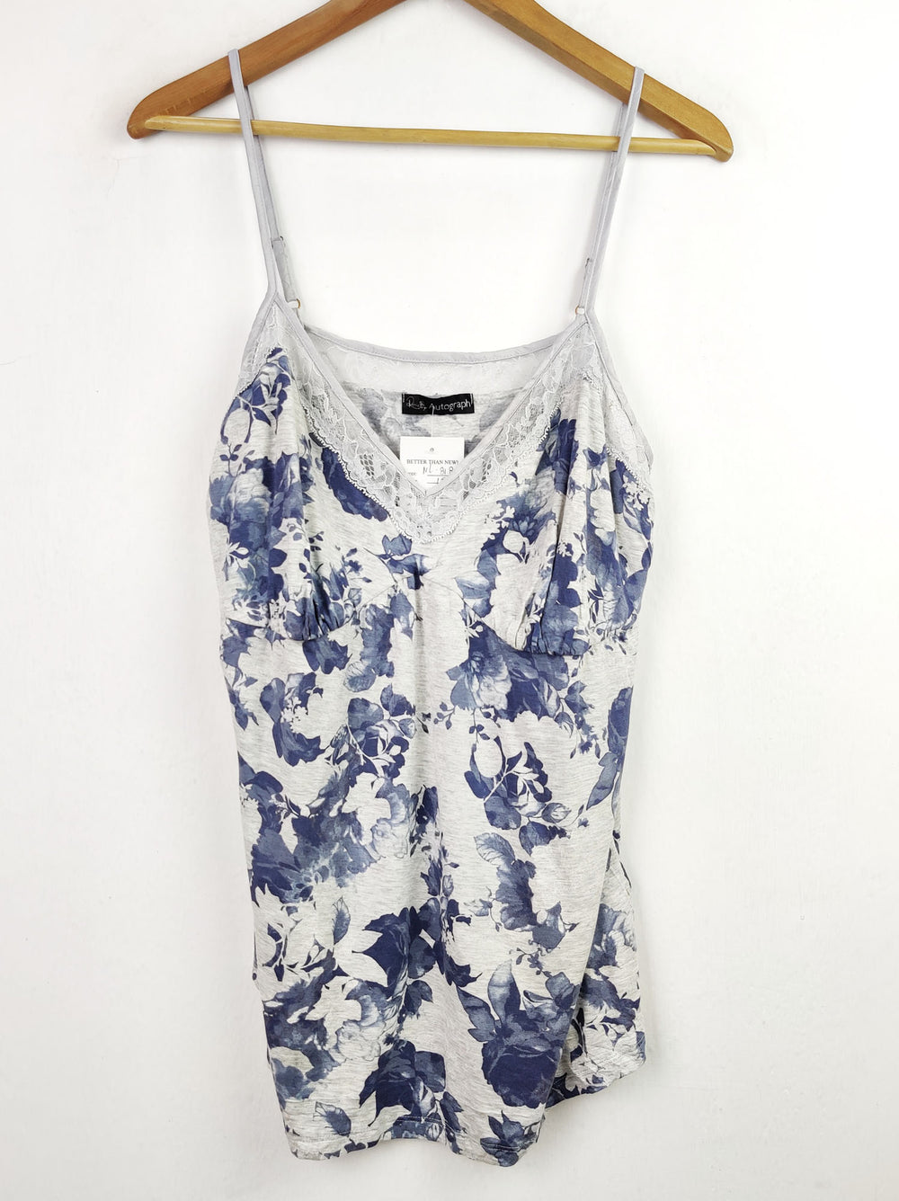 Buy online pre-used pre-loved 100% authentic & Original branded Autograph (NL-818) available in Pakistan. Top international brands avilable.