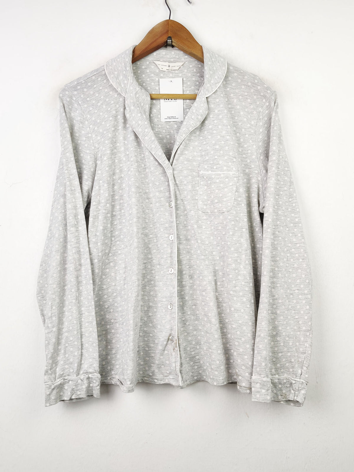Buy online pre-used pre-loved 100% authentic & Original branded Day Dreams (NL-886) available in Pakistan. Top international brands avilable.