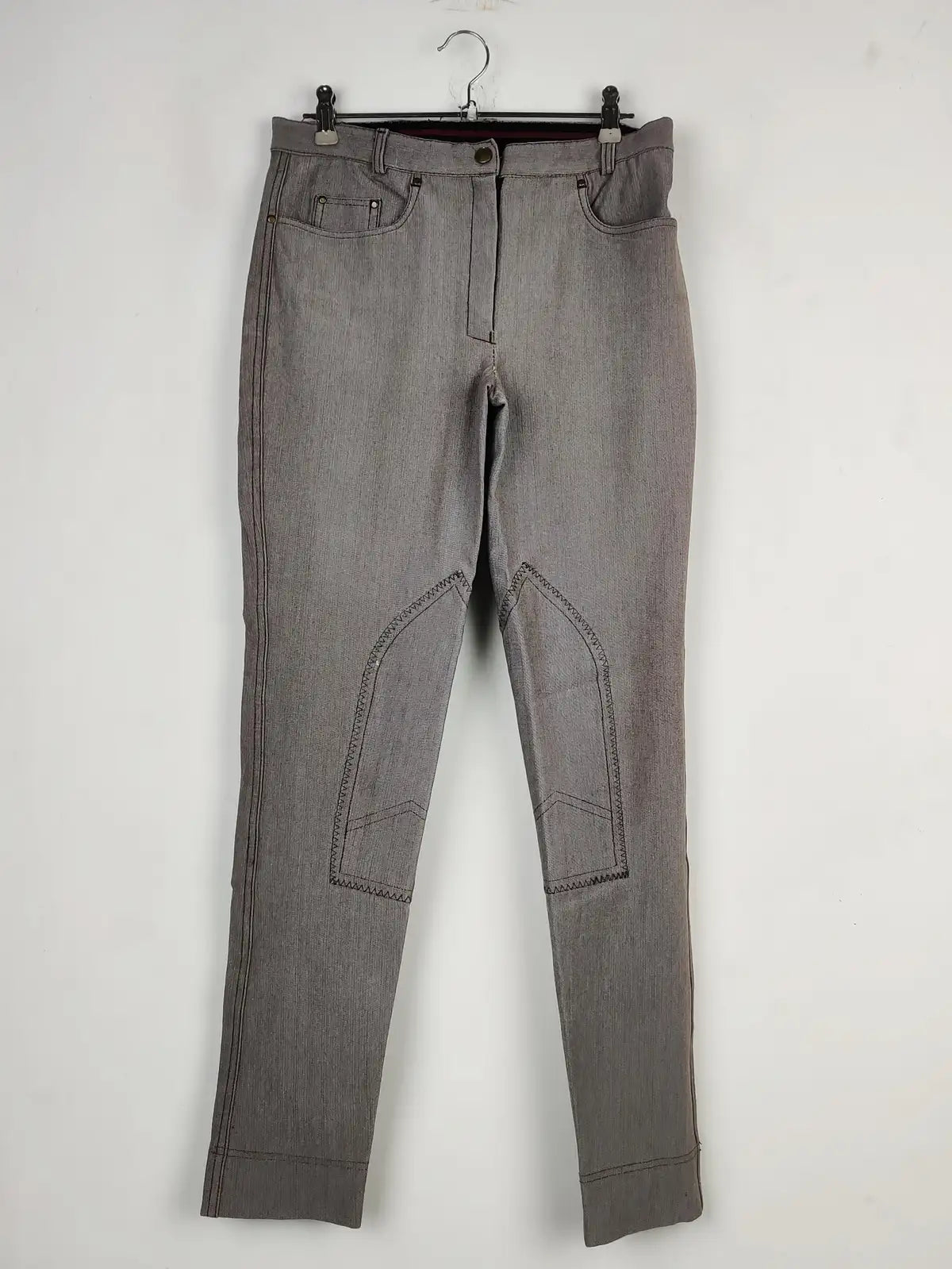 Buy online pre-used pre-loved 100% authentic & Original branded Unknown Brand (P-203) available in Pakistan. Top international brands avilable.
