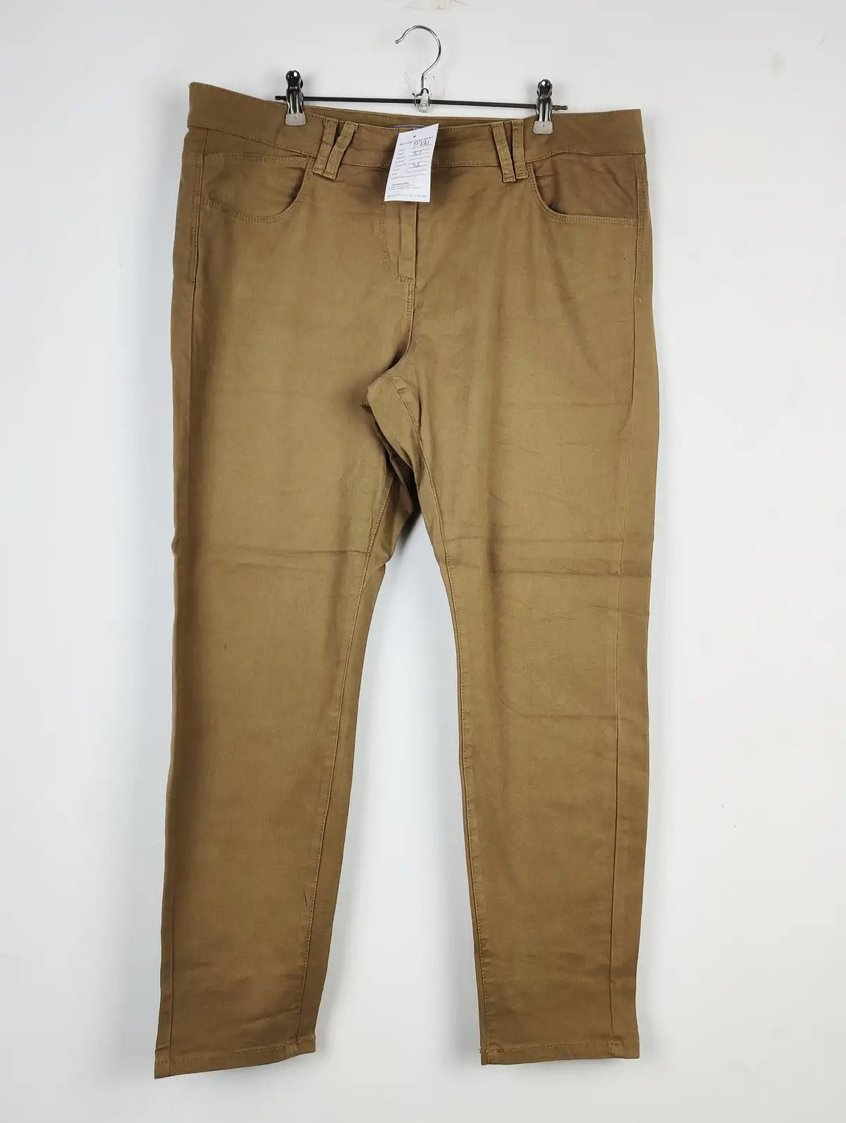 Buy online pre-used pre-loved 100% authentic & Original branded Jeggings (P-221) available in Pakistan. Top international brands avilable.