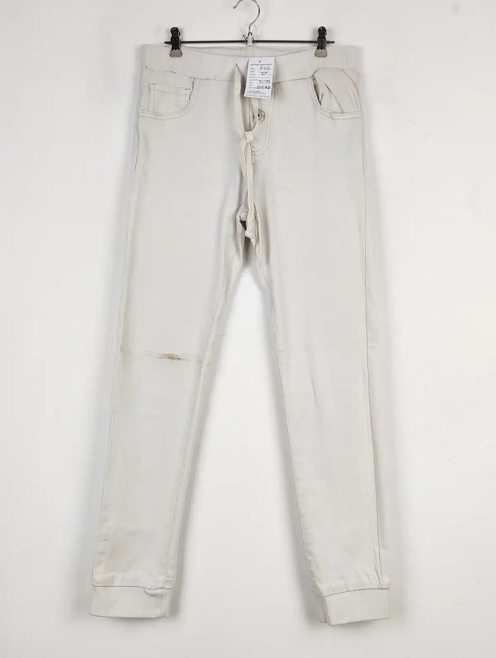 Buy online pre-used pre-loved 100% authentic & Original branded Unknown Brand (P-225) available in Pakistan. Top international brands avilable.