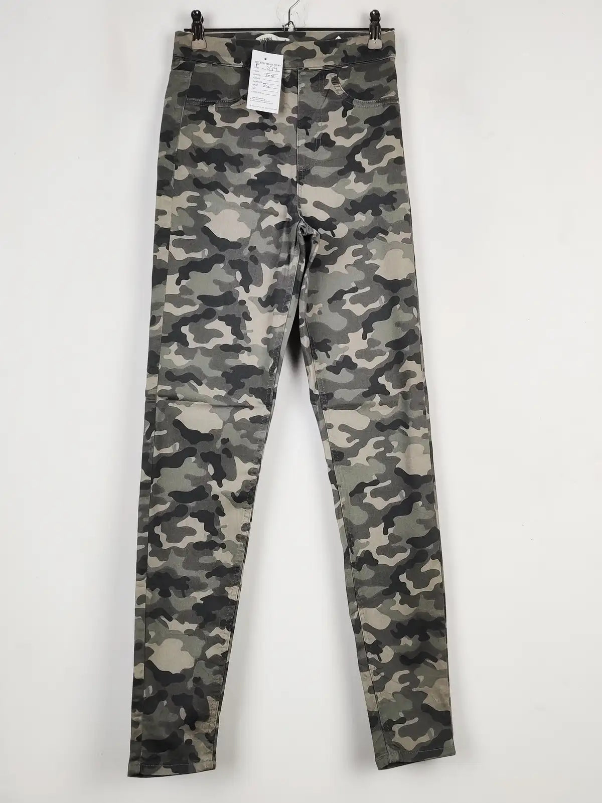 Buy online pre-used pre-loved 100% authentic & Original branded Jeggings (P-274) available in Pakistan. Top international brands avilable.