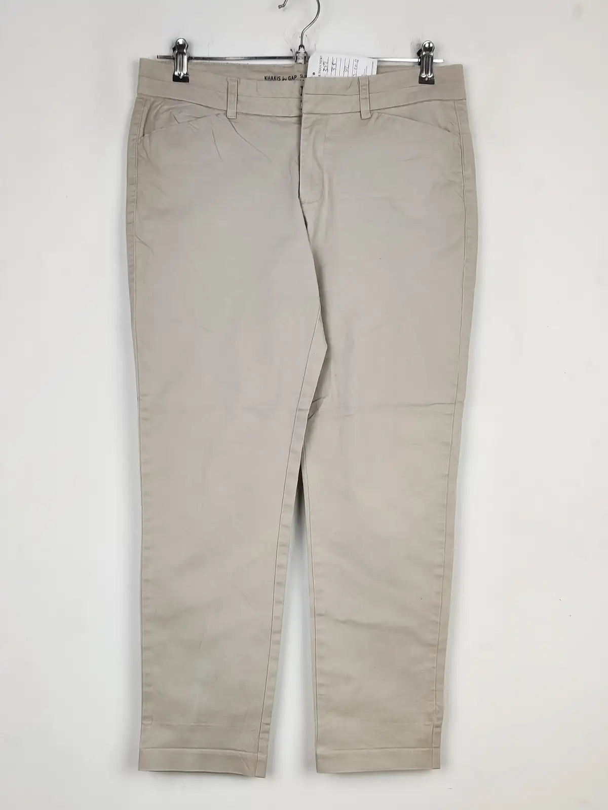 Buy online pre-used pre-loved 100% authentic & Original branded Gap (P-352) available in Pakistan. Top international brands avilable.