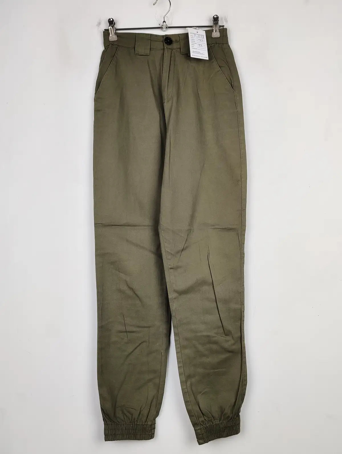Buy online pre-used pre-loved 100% authentic & Original branded Unknown Brand (P-373) available in Pakistan. Top international brands avilable.