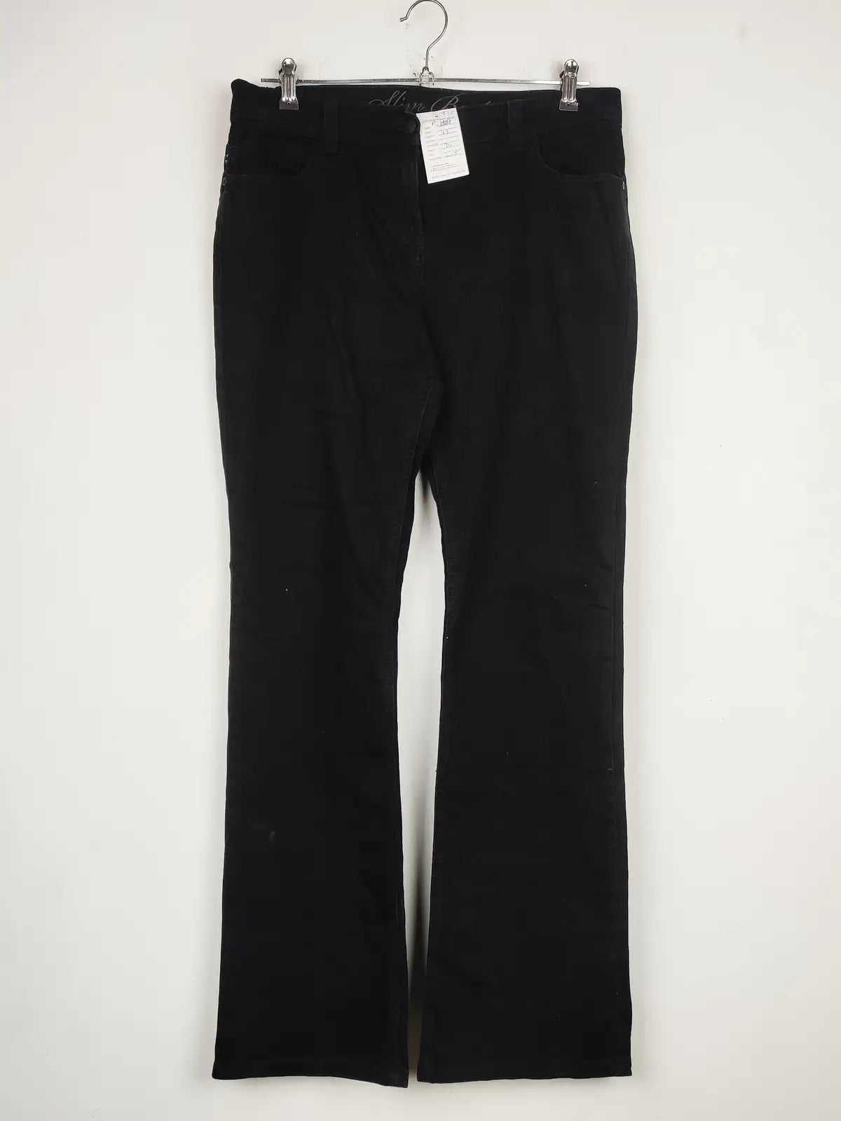 Buy online pre-used pre-loved 100% authentic & Original branded Marks & Spencer (P-375) available in Pakistan. Top international brands avilable.