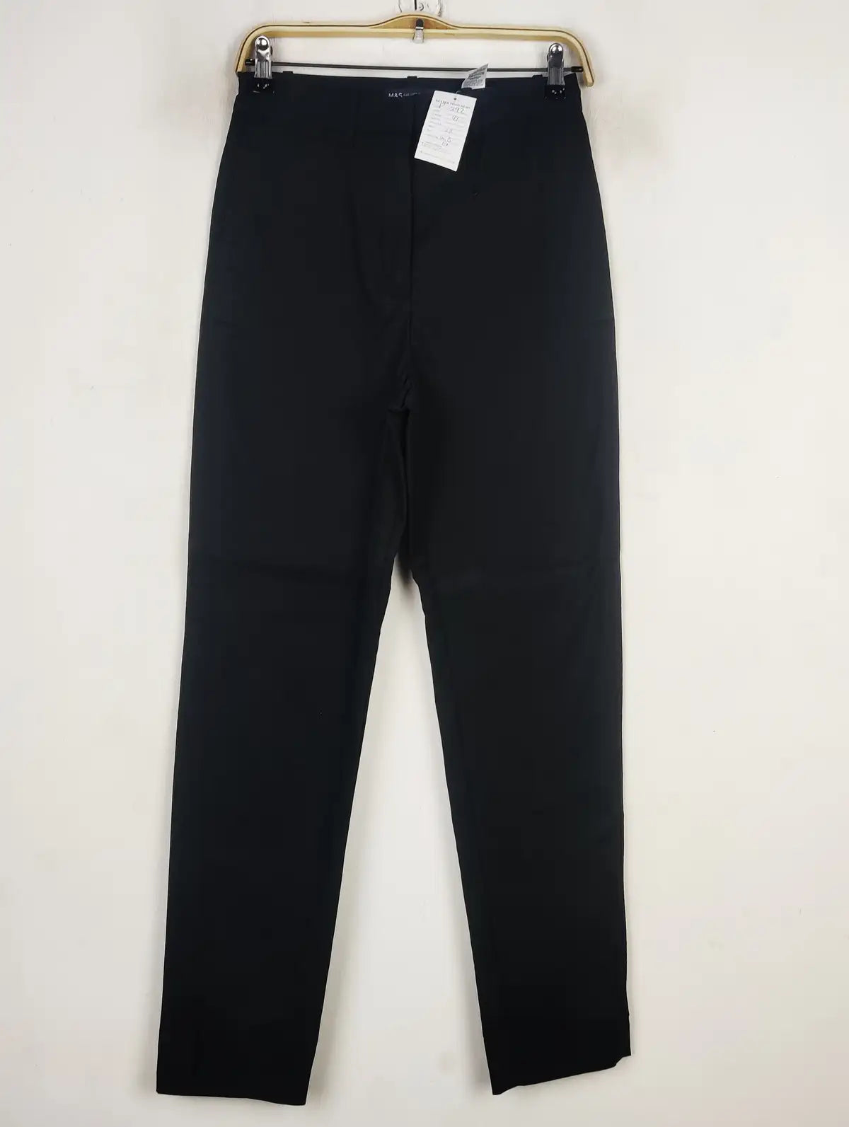 Buy online pre-used pre-loved 100% authentic & Original branded Marks & Spencer (P-392) available in Pakistan. Top international brands avilable.