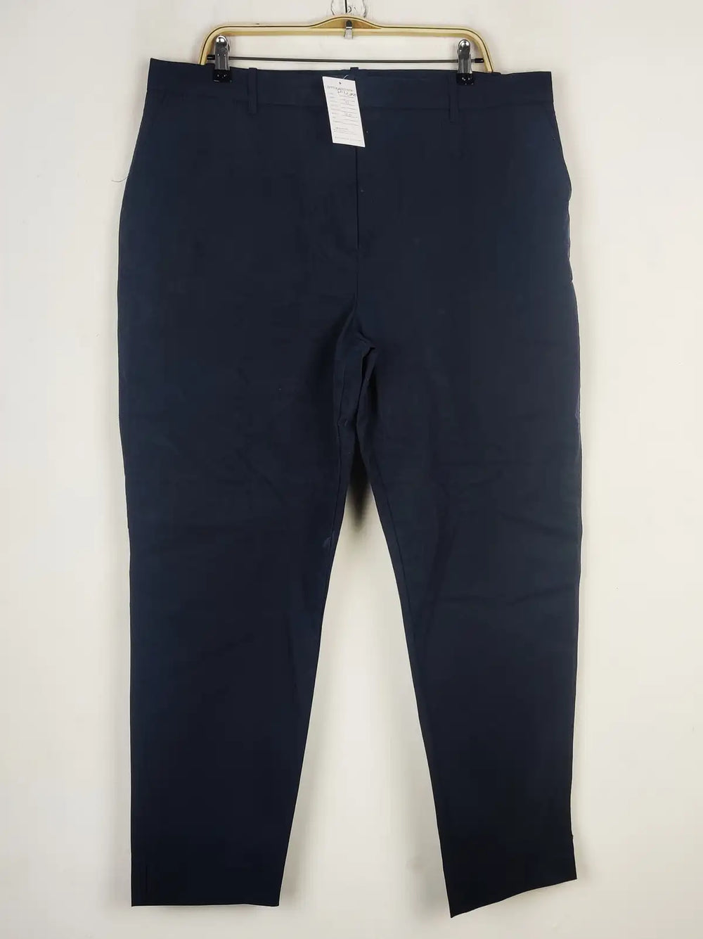 Buy online pre-used pre-loved 100% authentic & Original branded Marks & Spencer (P-400) available in Pakistan. Top international brands avilable.