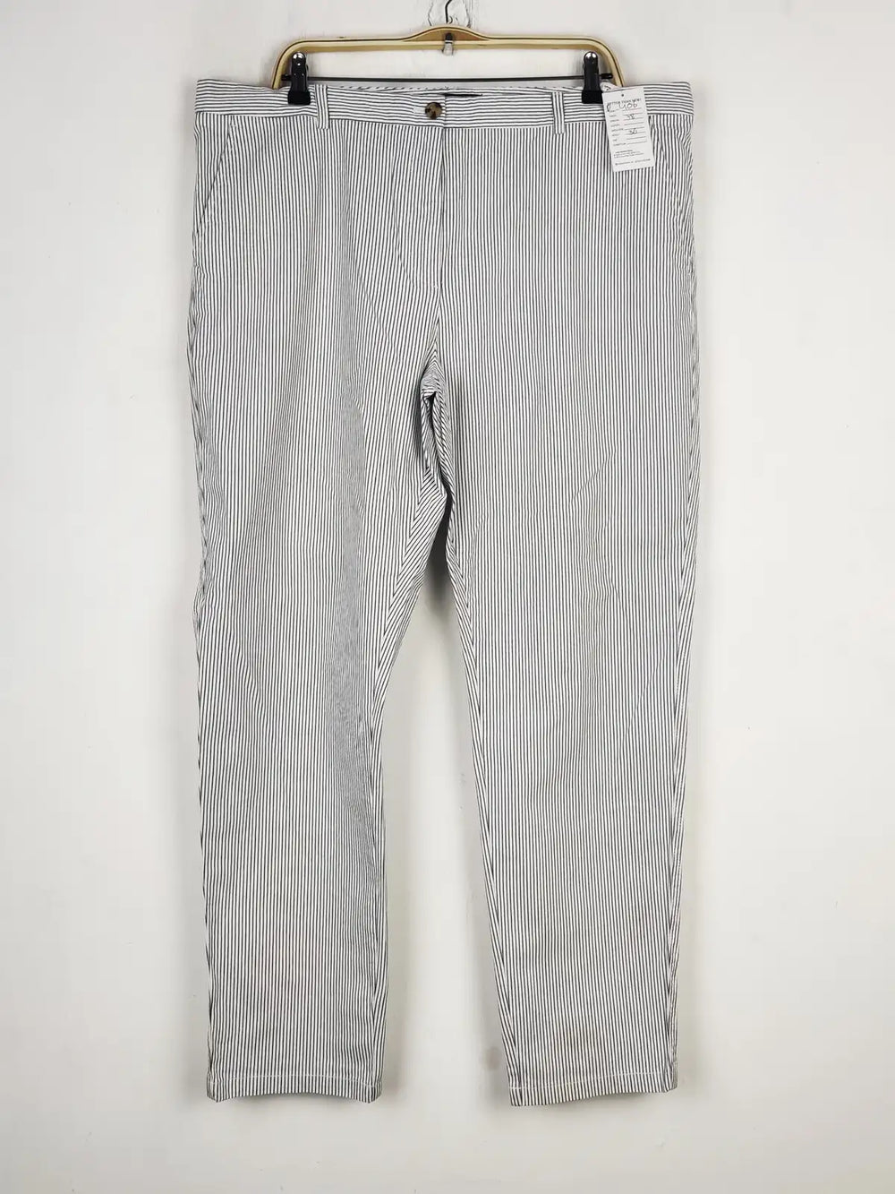 Buy online pre-used pre-loved 100% authentic & Original branded Marks & Spencer (P-406) available in Pakistan. Top international brands avilable.