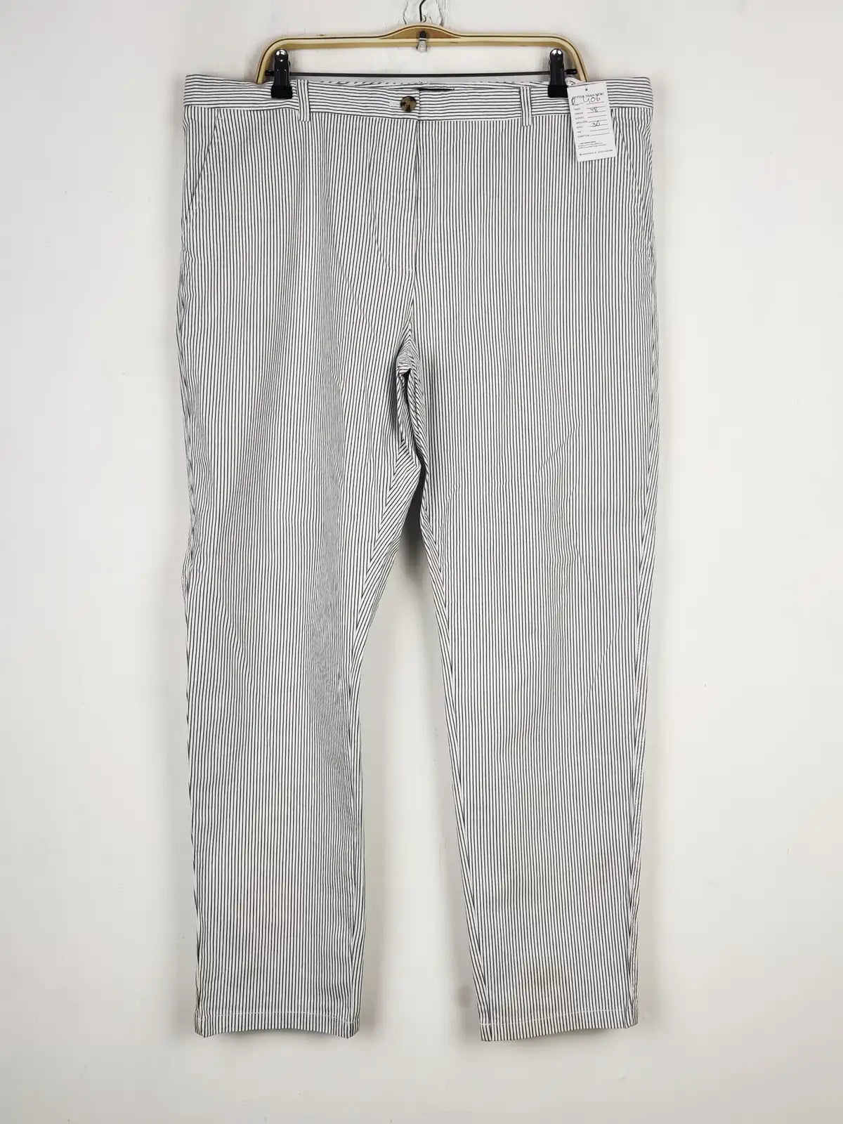 Buy online pre-used pre-loved 100% authentic & Original branded Marks & Spencer (P-406) available in Pakistan. Top international brands avilable.