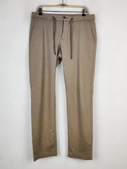 Buy online pre-used pre-loved 100% authentic & Original branded Paul Hunter (P-426) available in Pakistan. Top international brands avilable.