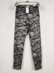 Buy online pre-used pre-loved 100% authentic & Original branded Jeggings (P-431) available in Pakistan. Top international brands avilable.