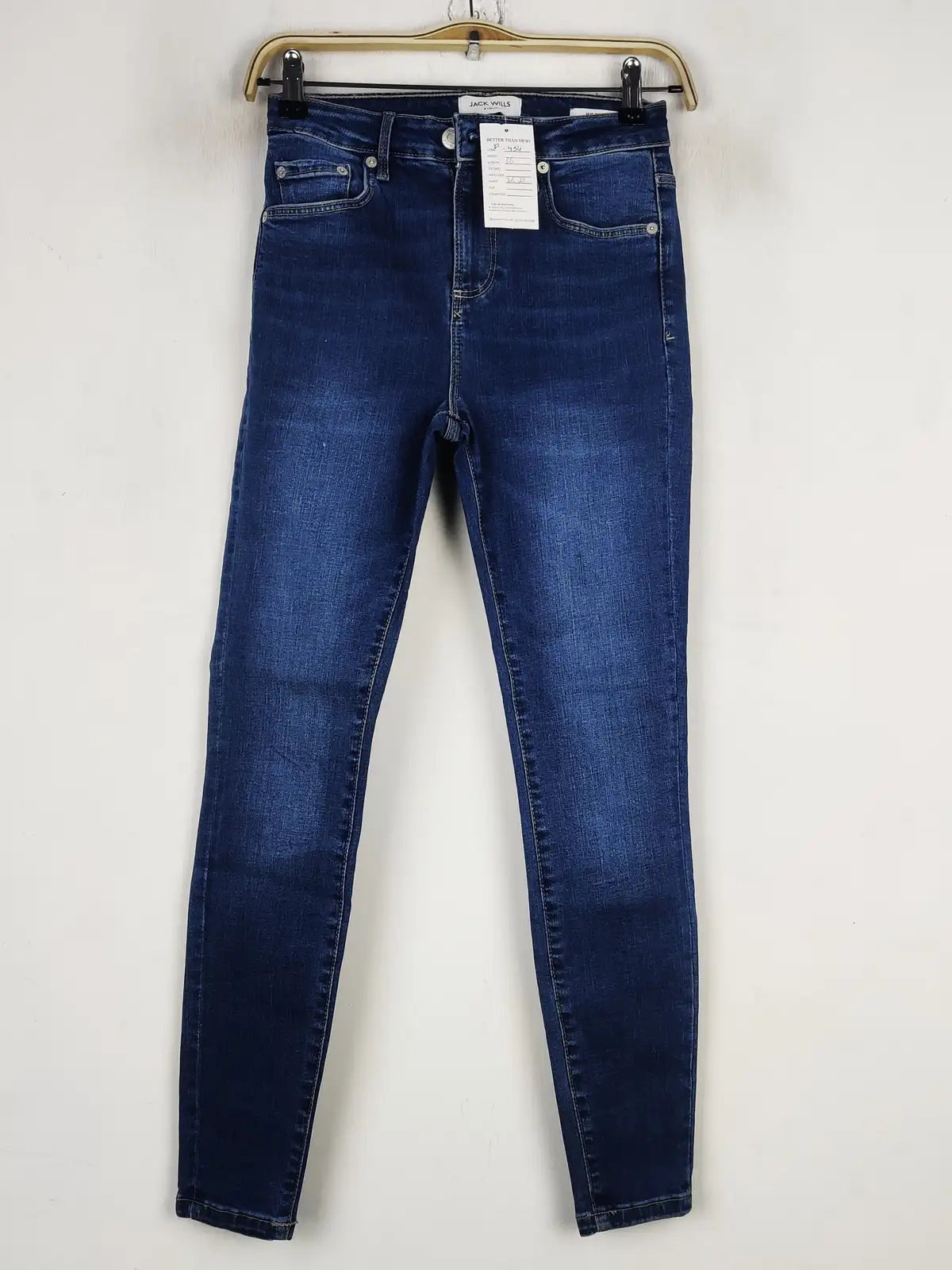 Buy online pre-used pre-loved 100% authentic & Original branded Jack Wills (P-454) available in Pakistan. Top international brands avilable.