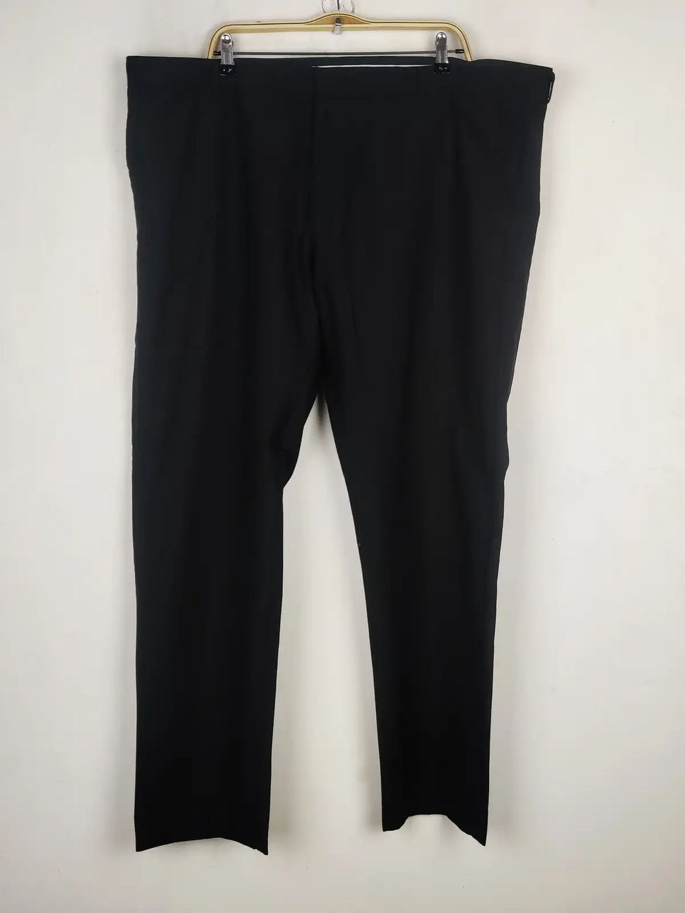Buy online pre-used pre-loved 100% authentic & Original branded Unknown Brand (P-460) available in Pakistan. Top international brands avilable.