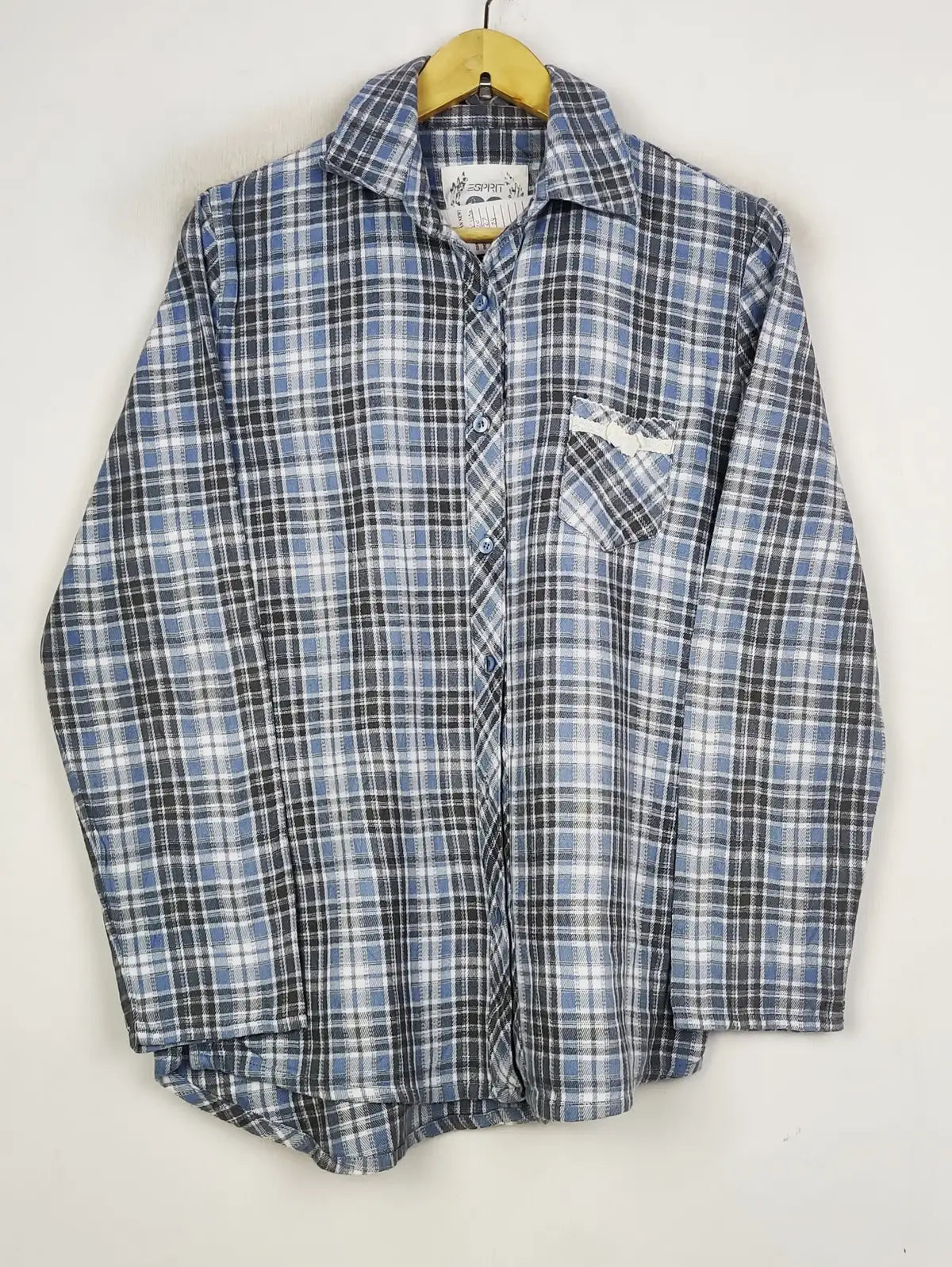 Buy online pre-used pre-loved 100% authentic & Original branded Spirit (PJ-1230) available in Pakistan. Top international brands avilable.