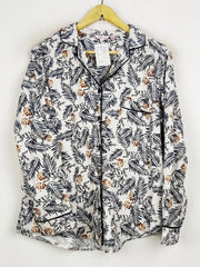 Buy online pre-used pre-loved 100% authentic & Original branded La Vie En Rose (PJ-1265) available in Pakistan. Top international brands avilable.