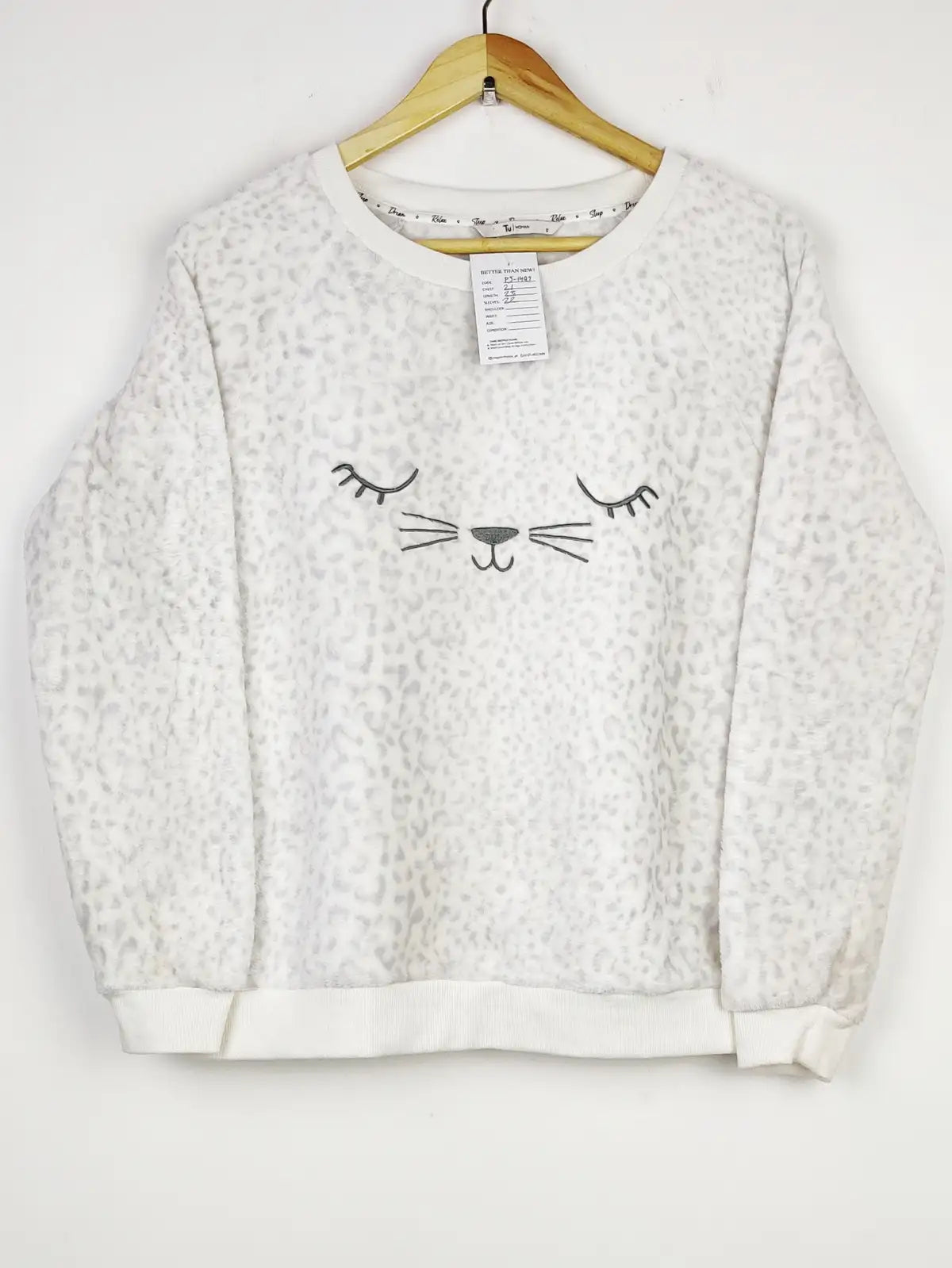 Buy online pre-used pre-loved 100% authentic & Original branded Tu (PJ-1497) available in Pakistan. Top international brands avilable.