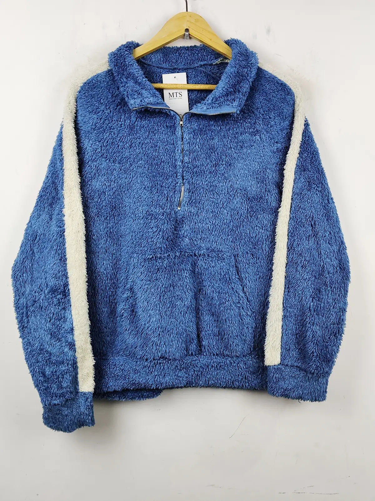 Buy online pre-used pre-loved 100% authentic & Original branded Unknown Brand (PJ-443) available in Pakistan. Top international brands avilable.