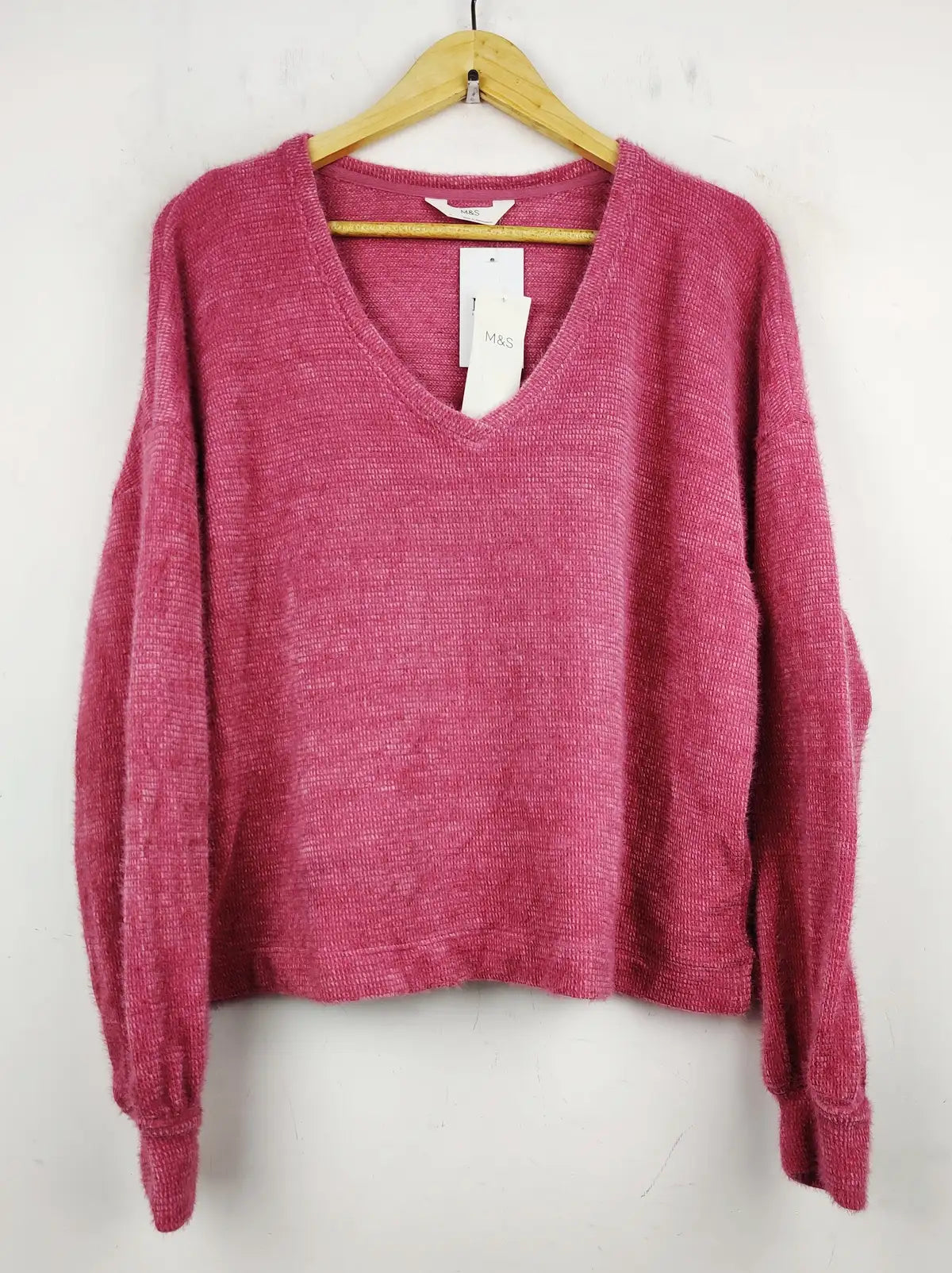 Buy online pre-used pre-loved 100% authentic & Original branded Marks & Spencer (PJ-620) available in Pakistan. Top international brands avilable.