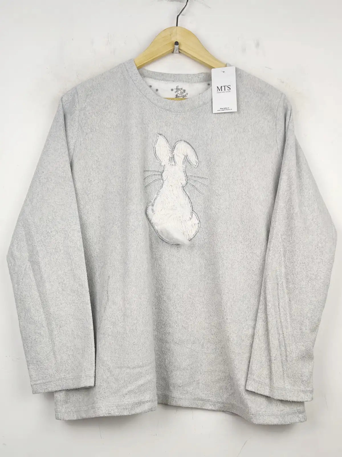 Buy online pre-used pre-loved 100% authentic & Original branded Love To Lounge (PJ-636) available in Pakistan. Top international brands avilable.