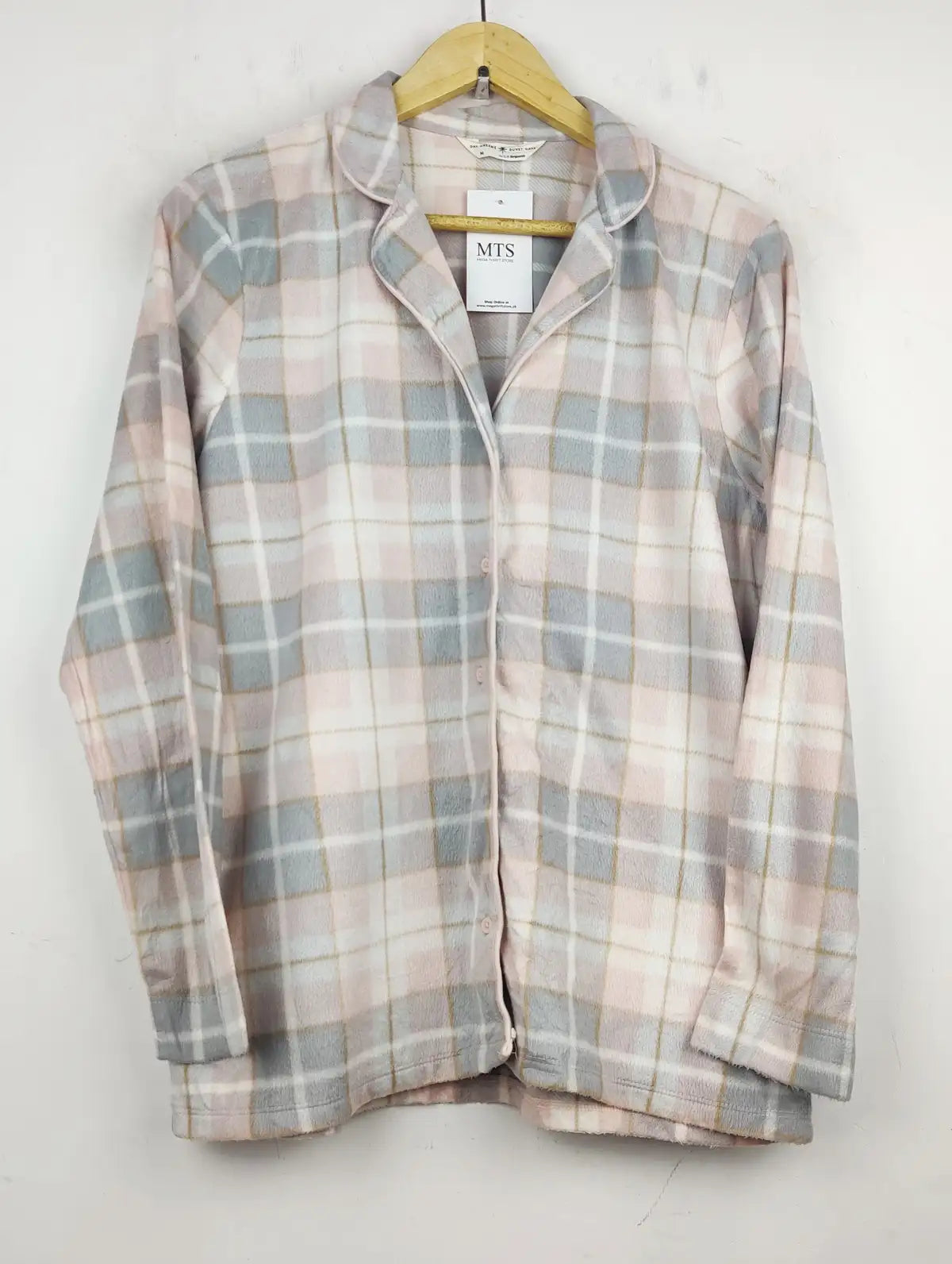 Buy online pre-used pre-loved 100% authentic & Original branded Marks & Spencer (PJ-659) available in Pakistan. Top international brands avilable.
