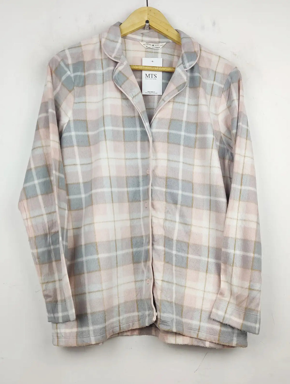 Buy online pre-used pre-loved 100% authentic & Original branded Marks & Spencer (PJ-659) available in Pakistan. Top international brands avilable.