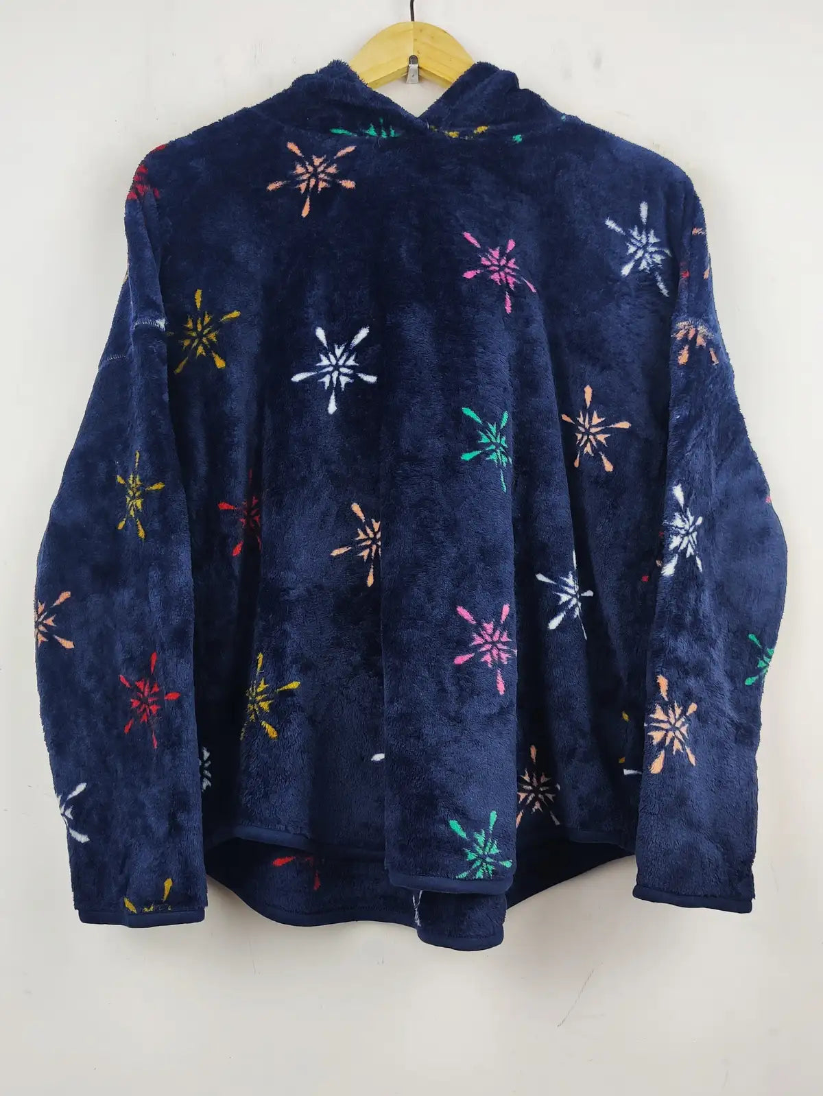 Buy online pre-used pre-loved 100% authentic & Original branded Unknown Brand (PJ-664) available in Pakistan. Top international brands avilable.